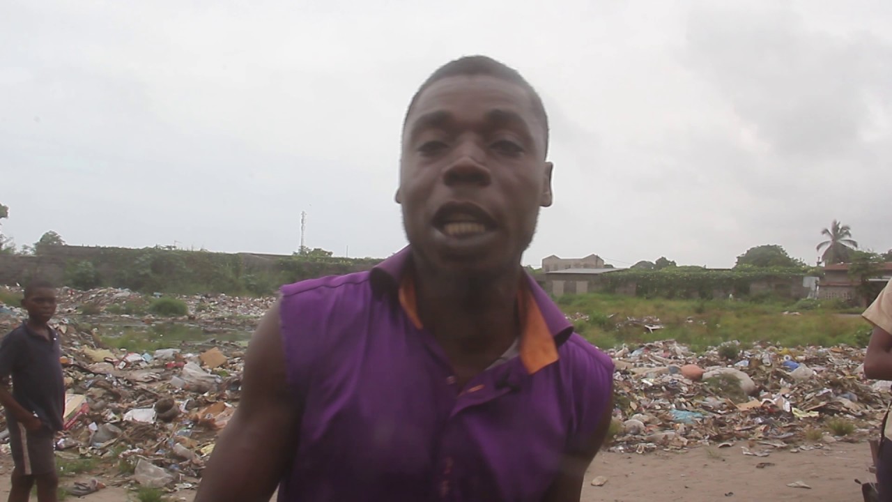 DEBORDEMENT DE LA POUBELLE AU MARCHE MPAKA