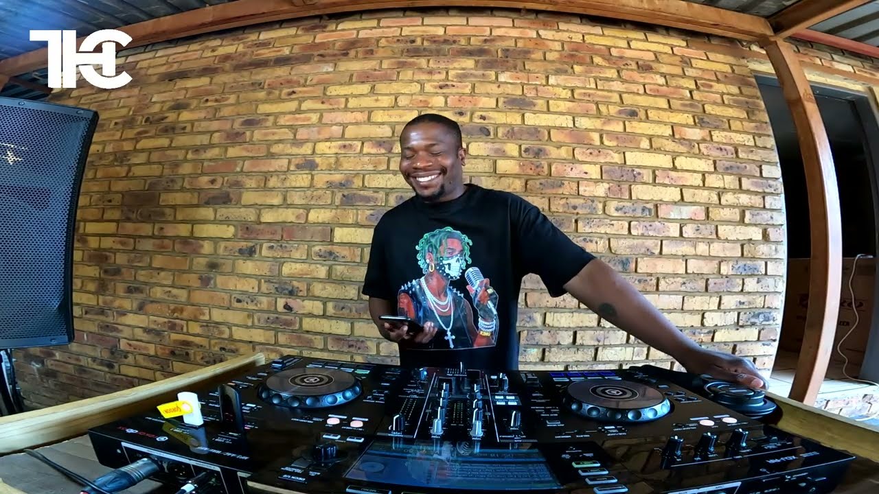 The Hertz Camp | VAAL SUNDAYS with MASTER W | DEEP HOUSE MIX