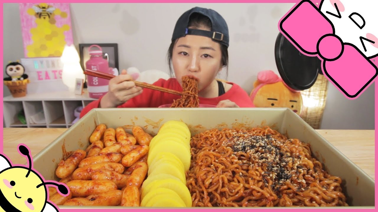 NUCLEAR FIRE NOODLES + NUCLEAR FIRE RICE CAKES l MUKBANG