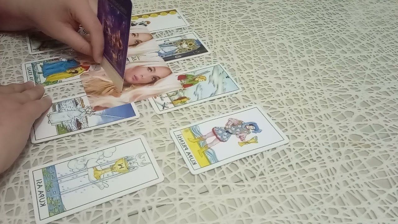Beni aldatıyor mu ? Blokaj var mı ? 3.kişi var mı ? #desteseç #tarot