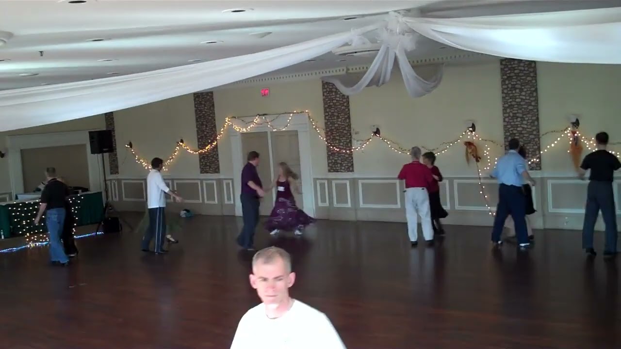 Richard Powers: demonstrating the Gattopardo Mazurka mixer  - Teaching at Pocono Waltz Weekend