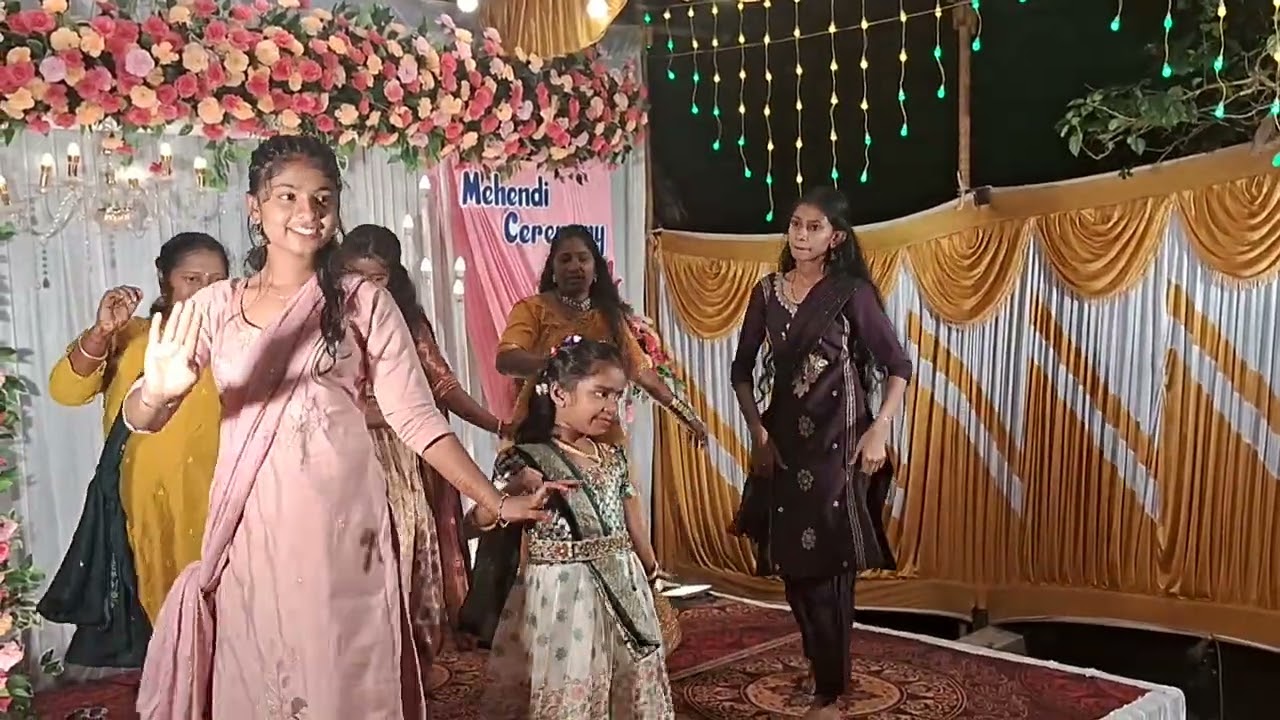 A day in mehndi function 😜bale bale nalipuga