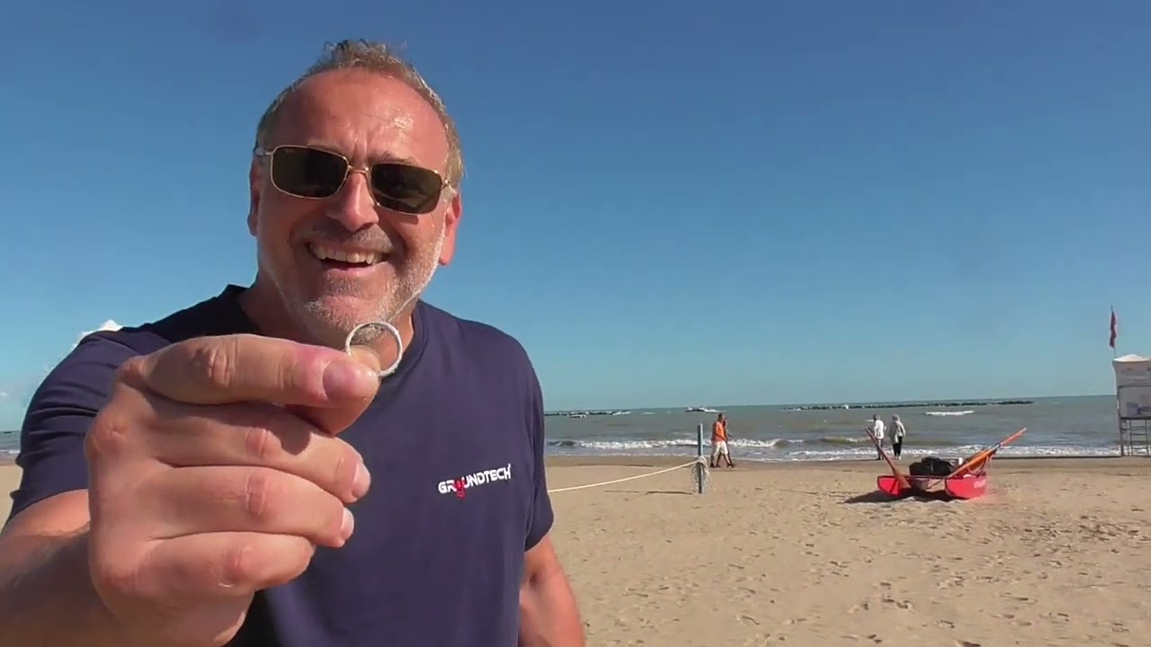 cerco oro e monete in spiaggia col metal detector italia desertgold e incontro una ragazza Americana