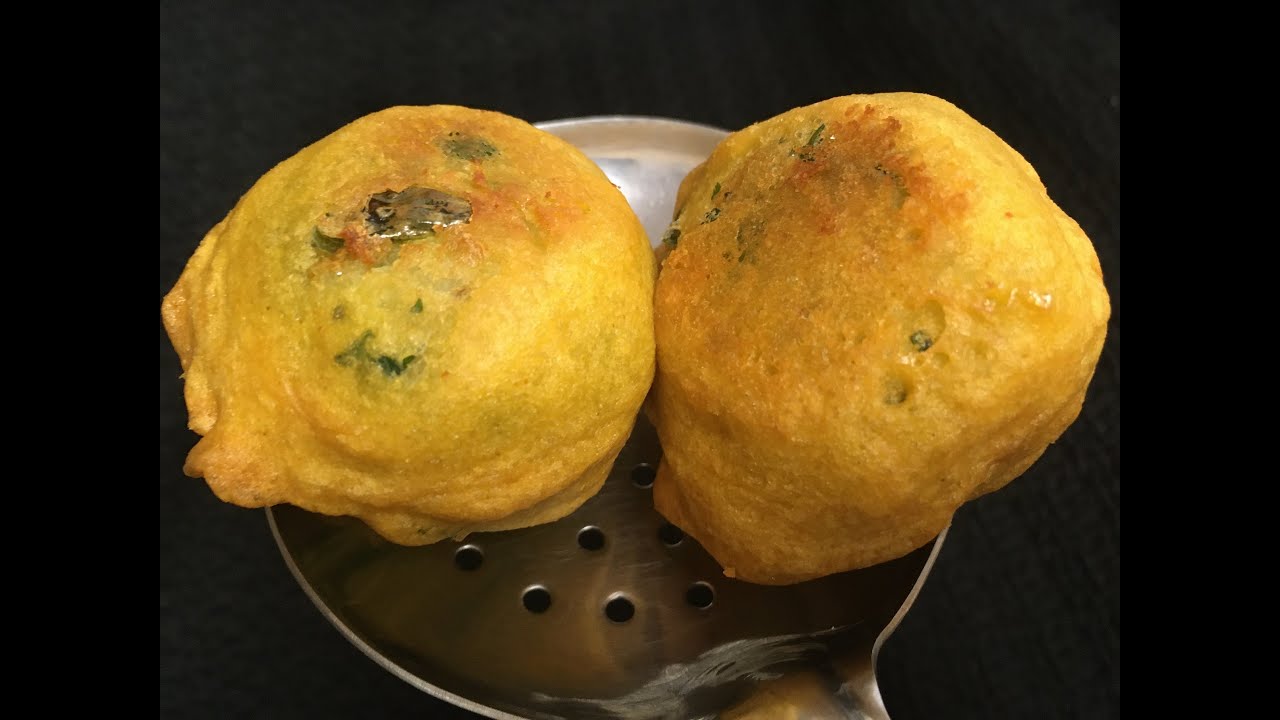 Batate Ambado | Easy way to release Potato Vada in hot oil without getting your hand messy |
