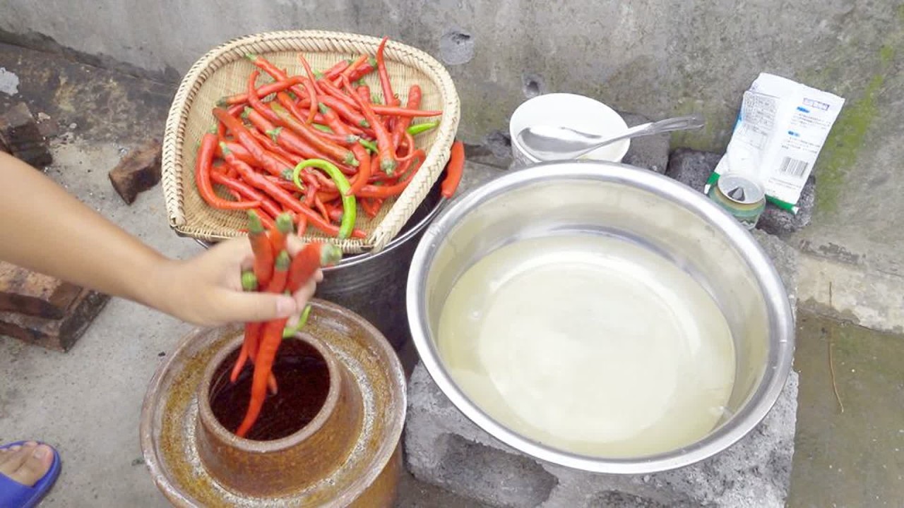 一罐啤酒，半包盐，一盆凉开水，秘制一道老坛泡椒