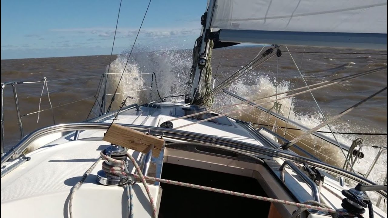 Bavaria 30 Sailing