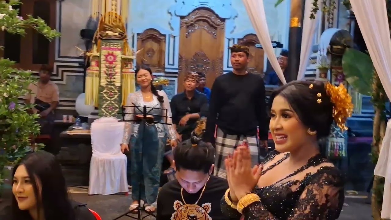 Sing Pahit Sing Manis - Tri Puspa ft Made Gunawan,cover Pak Buda ft Enika
