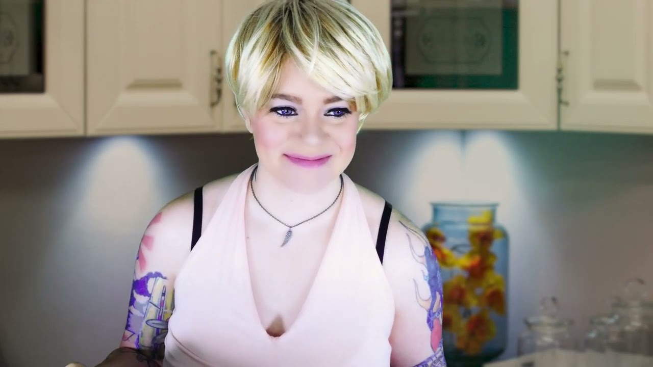 Karen Flips Through A Magazine While Obsessing Over Her Girlfriend | Suburban Moms ASMR Ep. 40