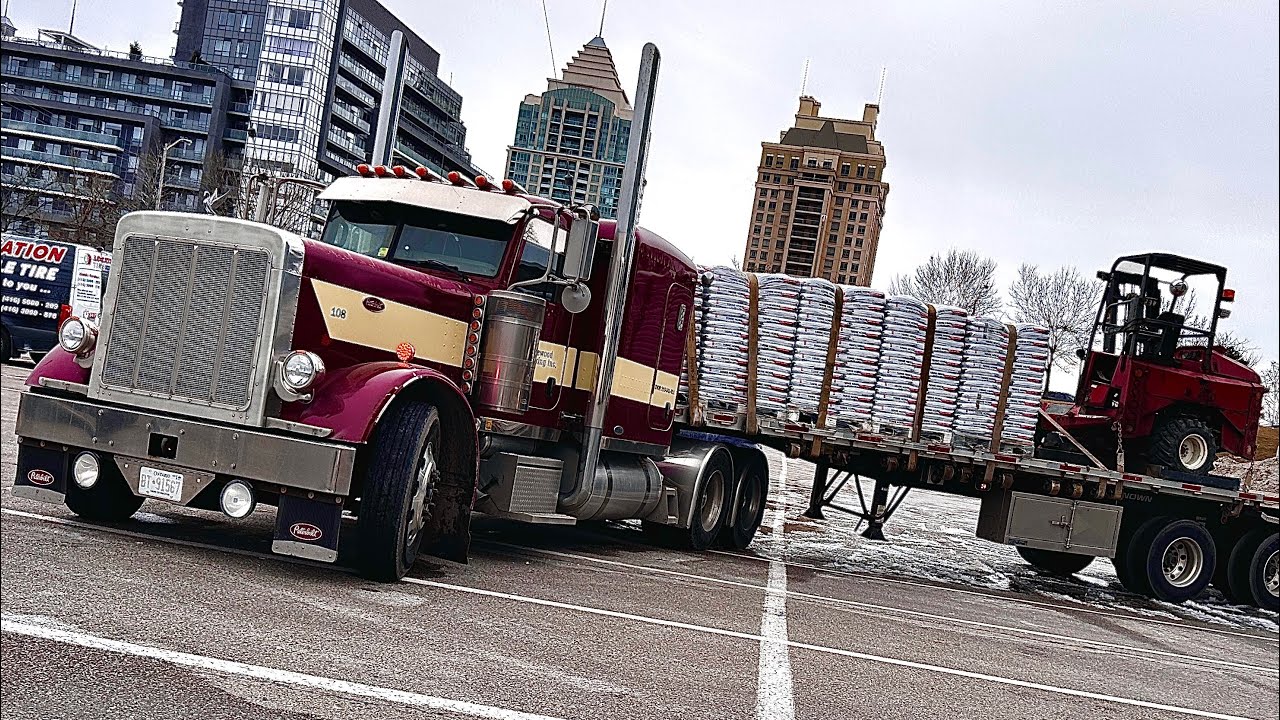 BIG CITY TRUCKING! Downtown Toronto TIGHT Deliveries!