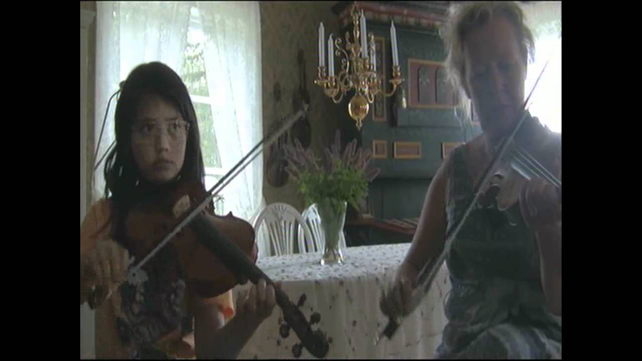 Polska i moll av Riksspelman Eiwor Kjellberg J&auml;rvs&ouml; H&auml;lsingland Swedish Folkmusic Fiddling