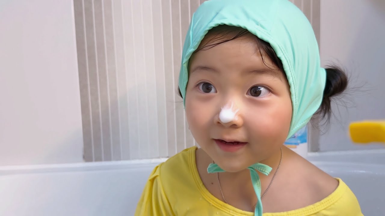 1년 내내 딸기만 기다리는 딸기순이🍓 도아에게 이야기 해줬더니 반응은?! ㅣ힐링되는 애개육아 브이로그🐶👧🏻💕