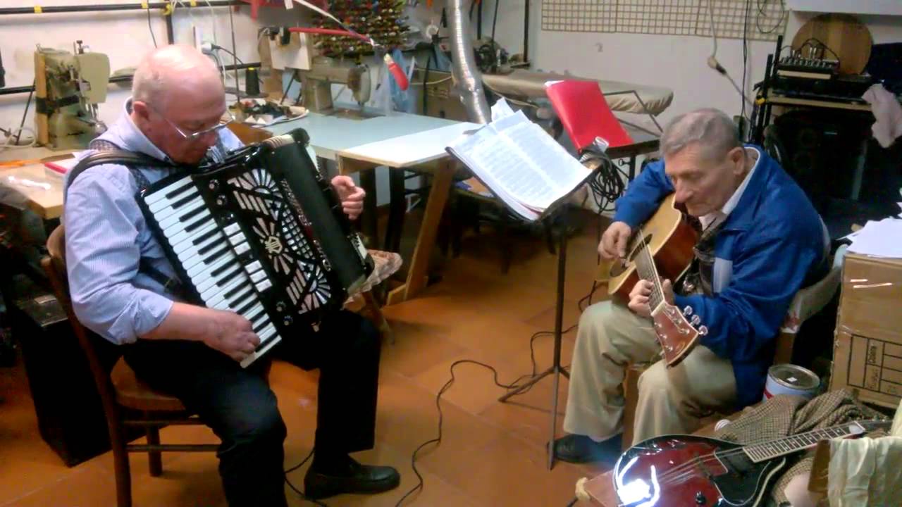 Blue spanish eyes(Chitarra e fisarmonica)