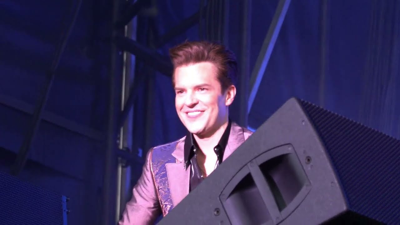 The Killers - Linger (The Cranberries Cover) at Malahide Castle in Dublin Night 2