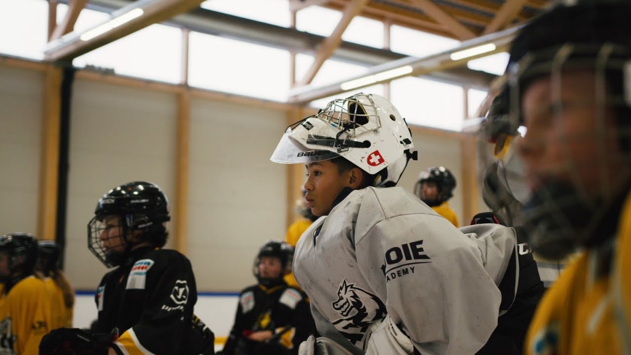 Structure Sports-Arts-Études: la glace et la classe, un double terrain de jeu! 🏒