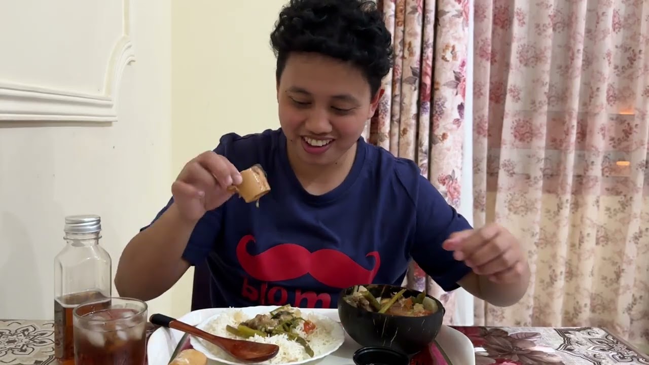 Boss, Tara Kain Sinigang na Baka. Higop ng mainit sa tag-lamig.😌🍲 #boss #jcteavee #mukbang #sinigang