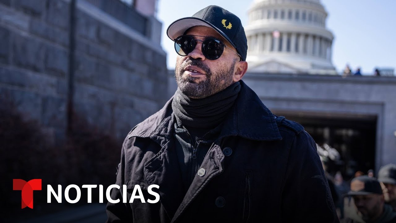 Exlíder de los Proud Boys vuelve al Capitolio y otra vez es detenido | Noticias Telemundo