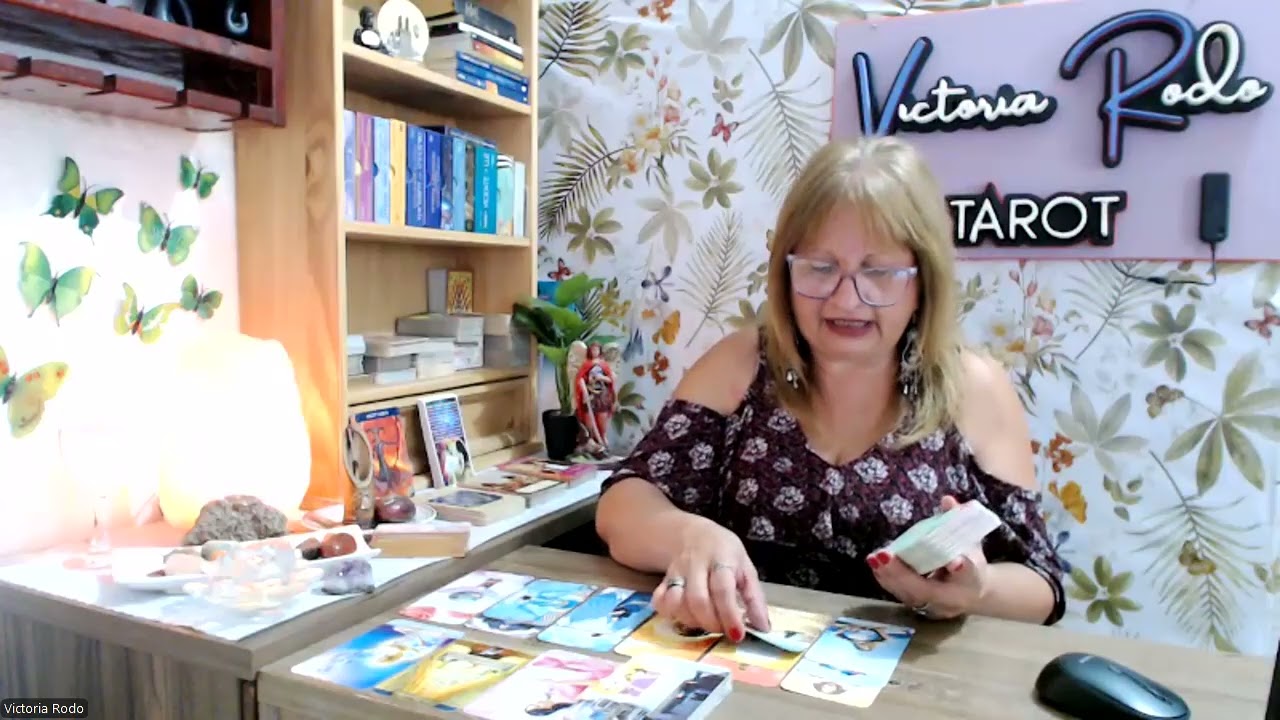 CAPRICORNIO.  ESTAS EN PLENO APRENDIZAJE!!!! 9 AL 15 MARZO. VICTORIA RODO TAROT. 59894239682.