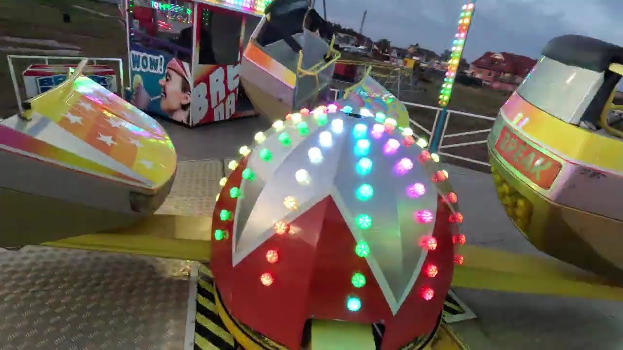 Karuzela Break Dance (Lunapark Jan Novy) On ride 1 - Łeba - Lipiec 2025