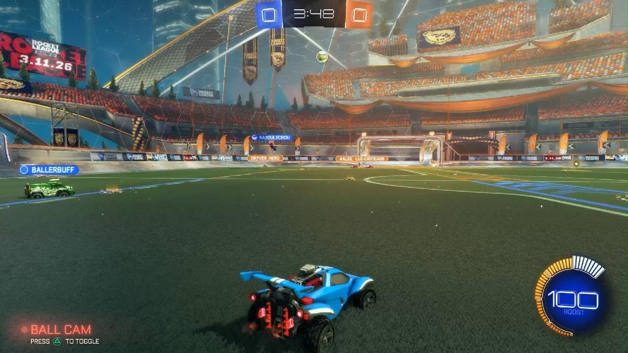 Rocket League 3v3 playing