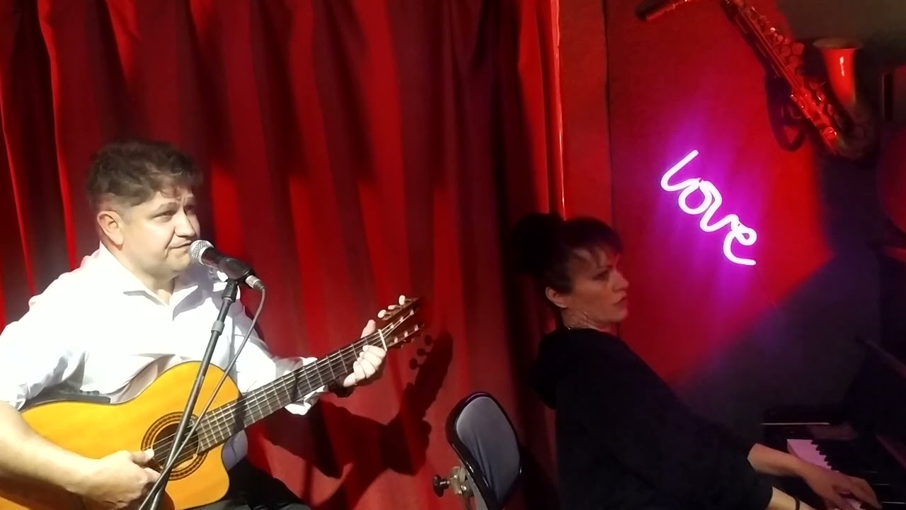 Θεσσαλονίκη Θάνου Μικρούτσικου  Cover Βασίλης Σπυροπουλος