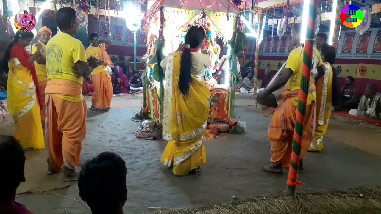 কৃষ্ণ নীলা সম্প্রদায় বগুড়া এক নাম কীর্তন একবার শুনে দেখুন ভালো লাগবে ek Naam ki toneএই বছরের নতুন