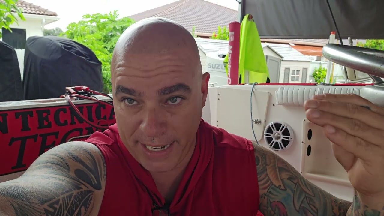 Si tienes barco y necesitas alguien para fiberglass !!!