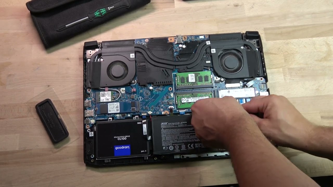 Jak dołożyć lub wymienić dysk twardy w Acer NItro 5