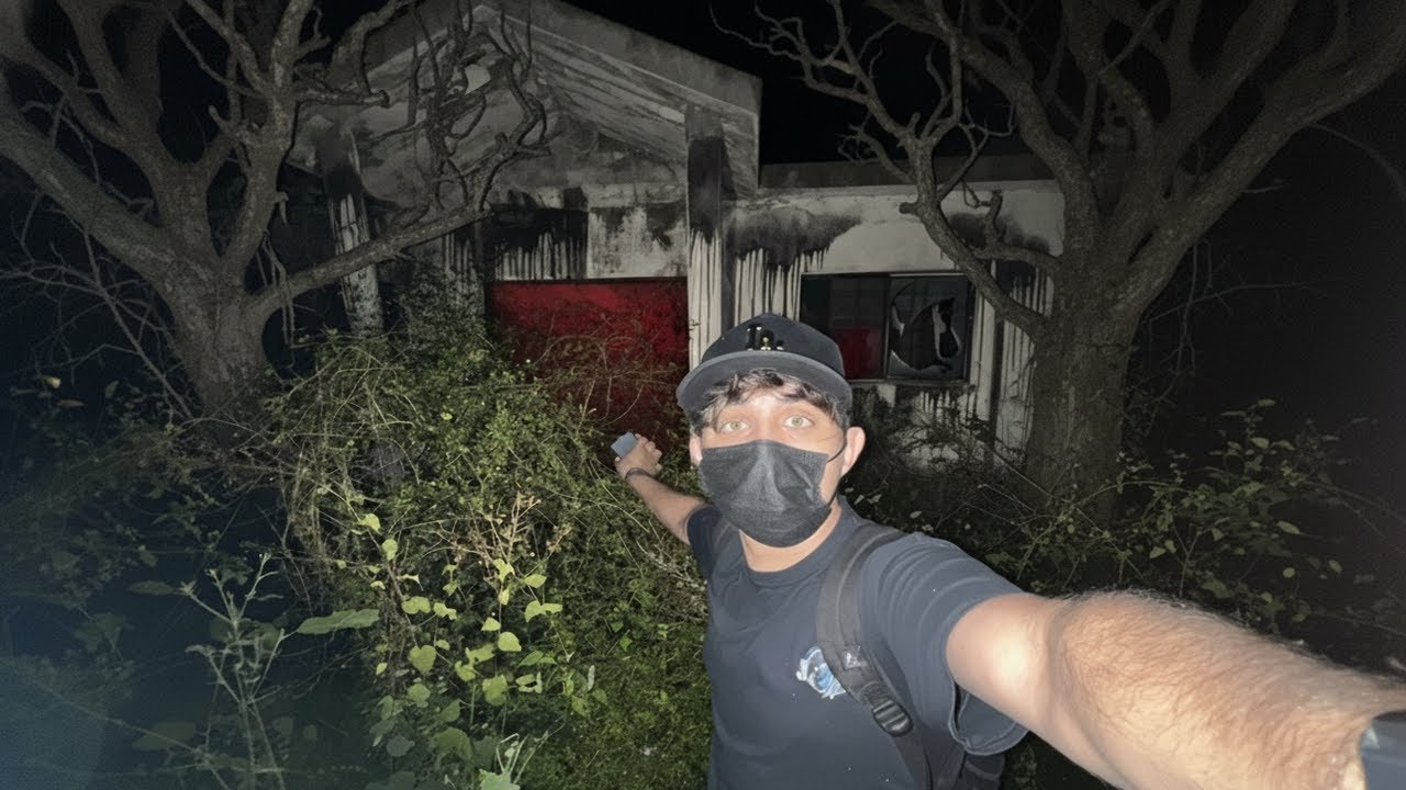 Me adentre SOLO una Noche en una Casa Abandonada Embrujada con Actividad Paranormal 😱