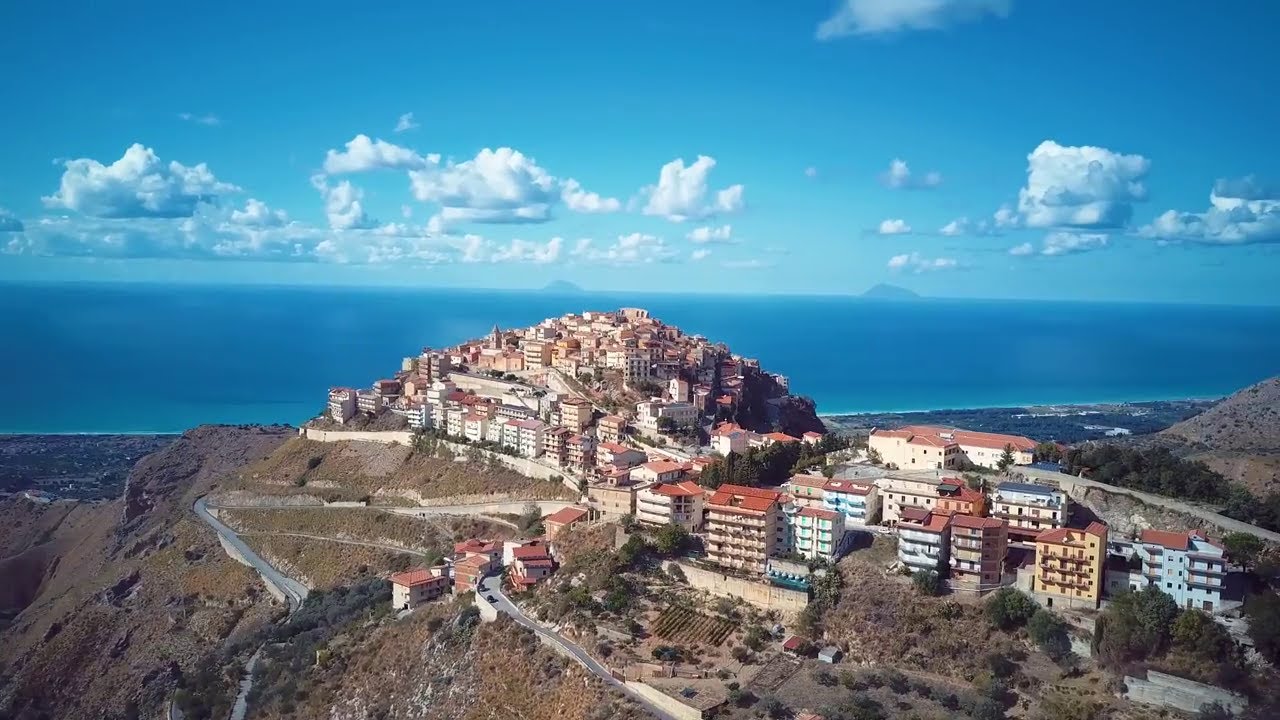 San Marco d'Alunzio - Sicily [4K]