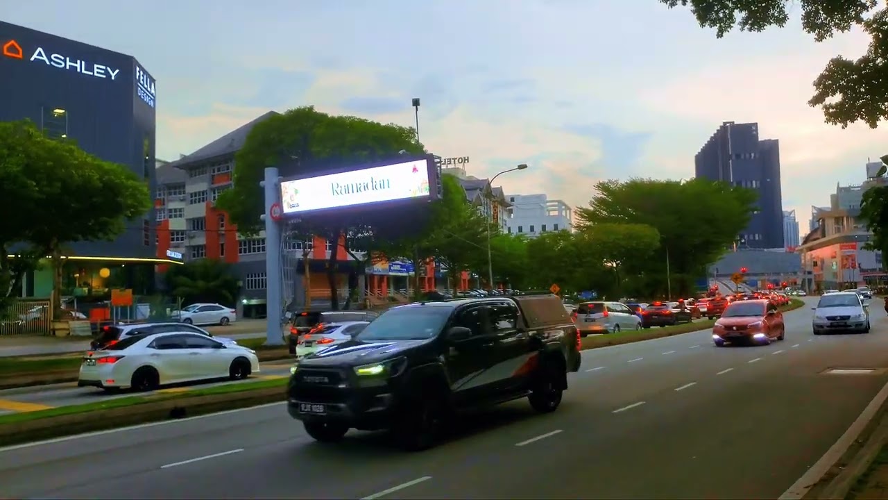 Malaysia .peaceful city life Enjoy calm scenes. relaxation.stress طبیعت آرام و زندگی روزمره شهر
