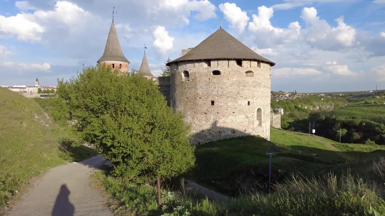 Walk around Kamyanets'-Podil'skyi, Ukraine 🇺🇦 | Silent Vlog Video