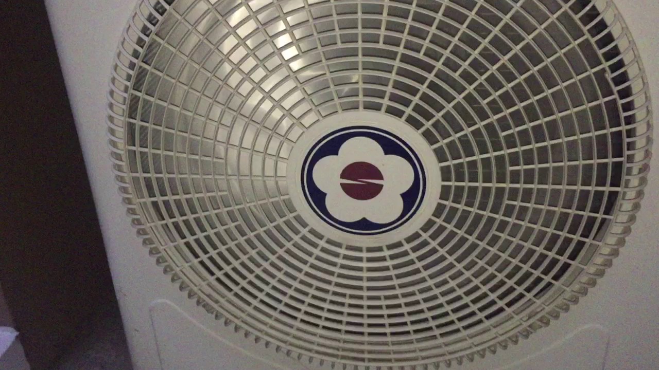 (Shown turned on and off) Saijo Denki brand air conditioner (OUTDOOR UNIT)