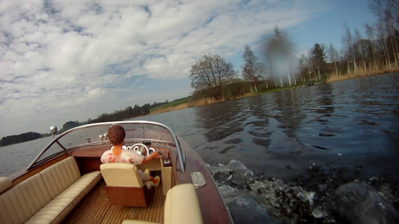 Boesch RC-Sportboot mit GoPro onboard begleitet RC Halbtonner Segelyacht