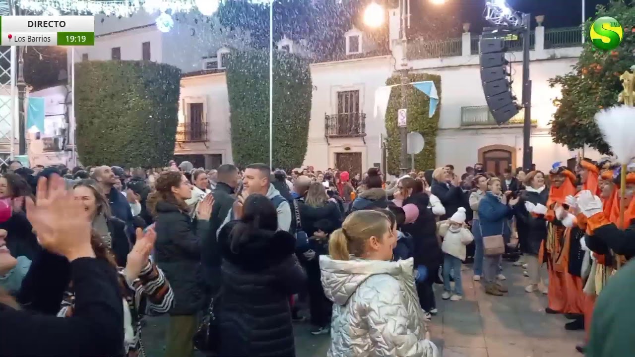 El Heraldo Real recorre las calles anunciando la llegada de los Reyes Magos