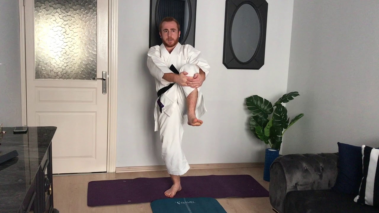 KARATE TEMEL TEKNİK ÇALIŞMASI ÖNCESİNDE ISINMA HAREKETLERİ