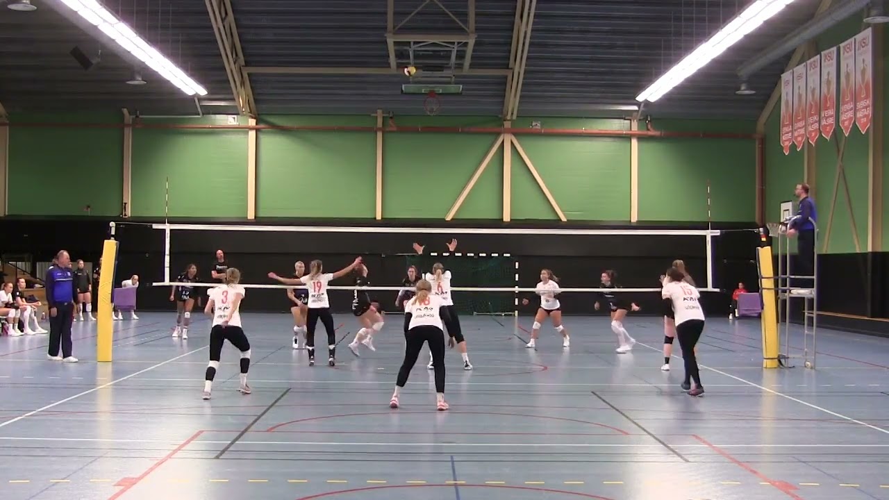 Angel Gaskin Right Side Attacker #12 in black Orebro vs  IKSU mvp#3