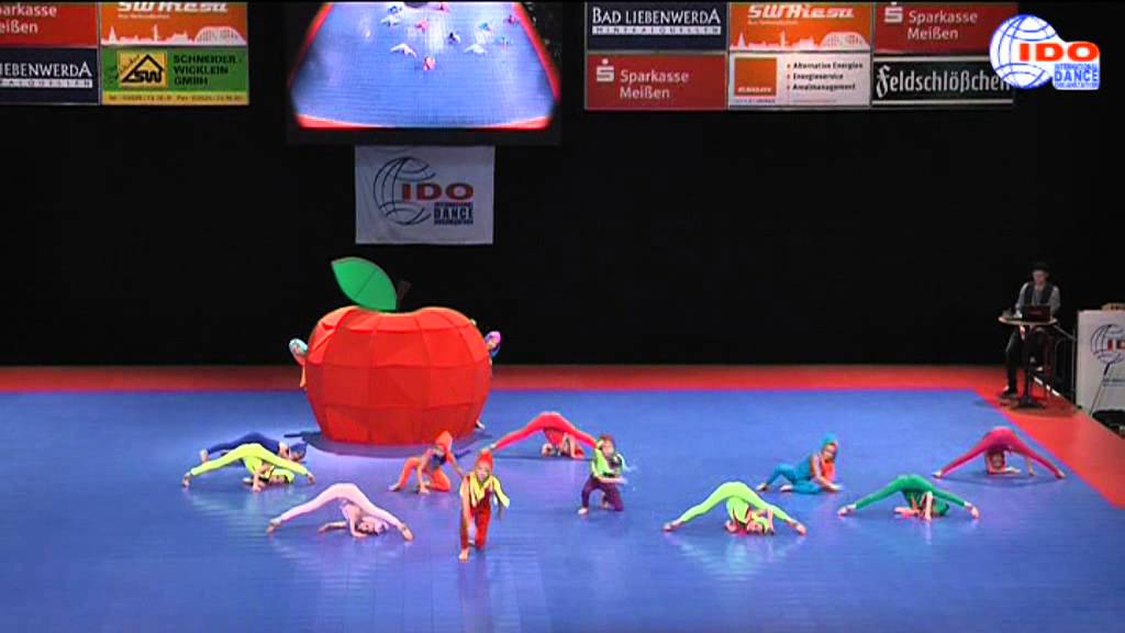 Smart Dance: Funny worms (IDO World Show dance Championships 2015)