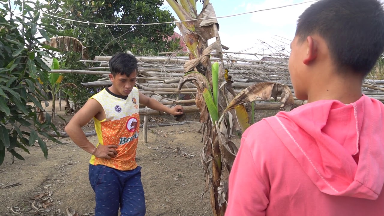 Xaiv npleeb nplob chom thiab puam coos khem funny
