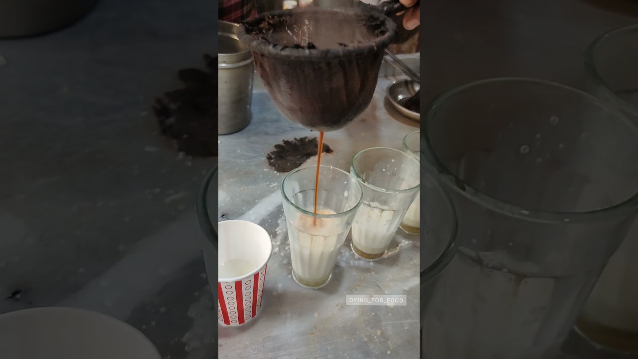 Malai Wali Chai At Purani Delhi/Dilli|| Jama Masjid || Tea Lover's Old Delhi Food #blog #first