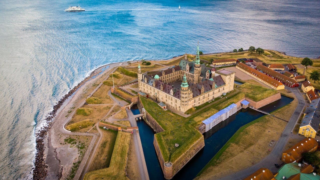 Hamlet's Kronborg Castle - Helsingør / Elsinore -  Denmark - 4K