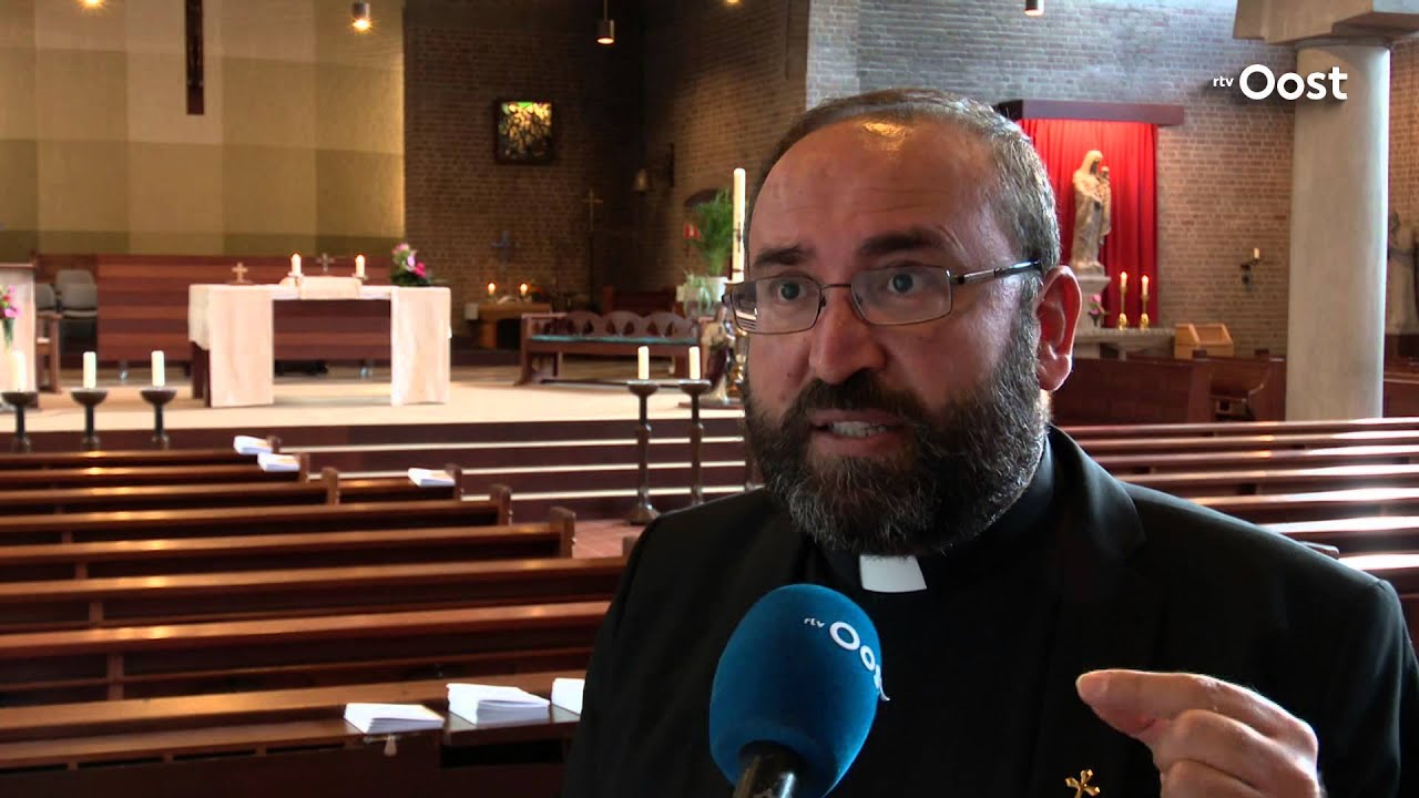 Syrisch-orthodoxe pastor waarschuwt: 'Meer vluchtelingen naar Enschede '