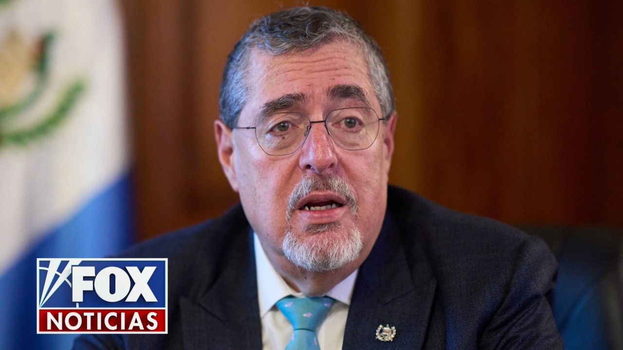 Presidente de Guatemala se sienta con Fox Noticias