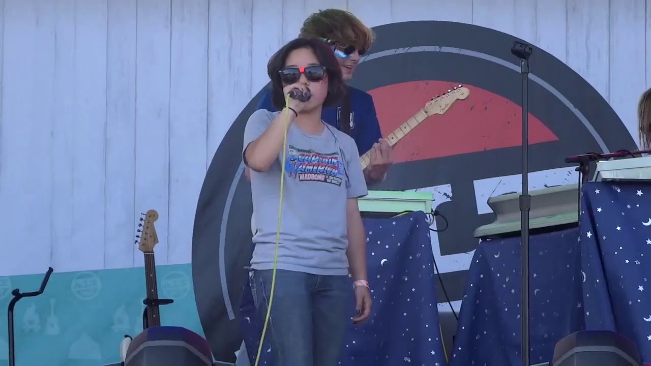 Superorganism | Everybody Wants To Be Famous | live Alt 98.7 Summer Camp, August 12, 2018