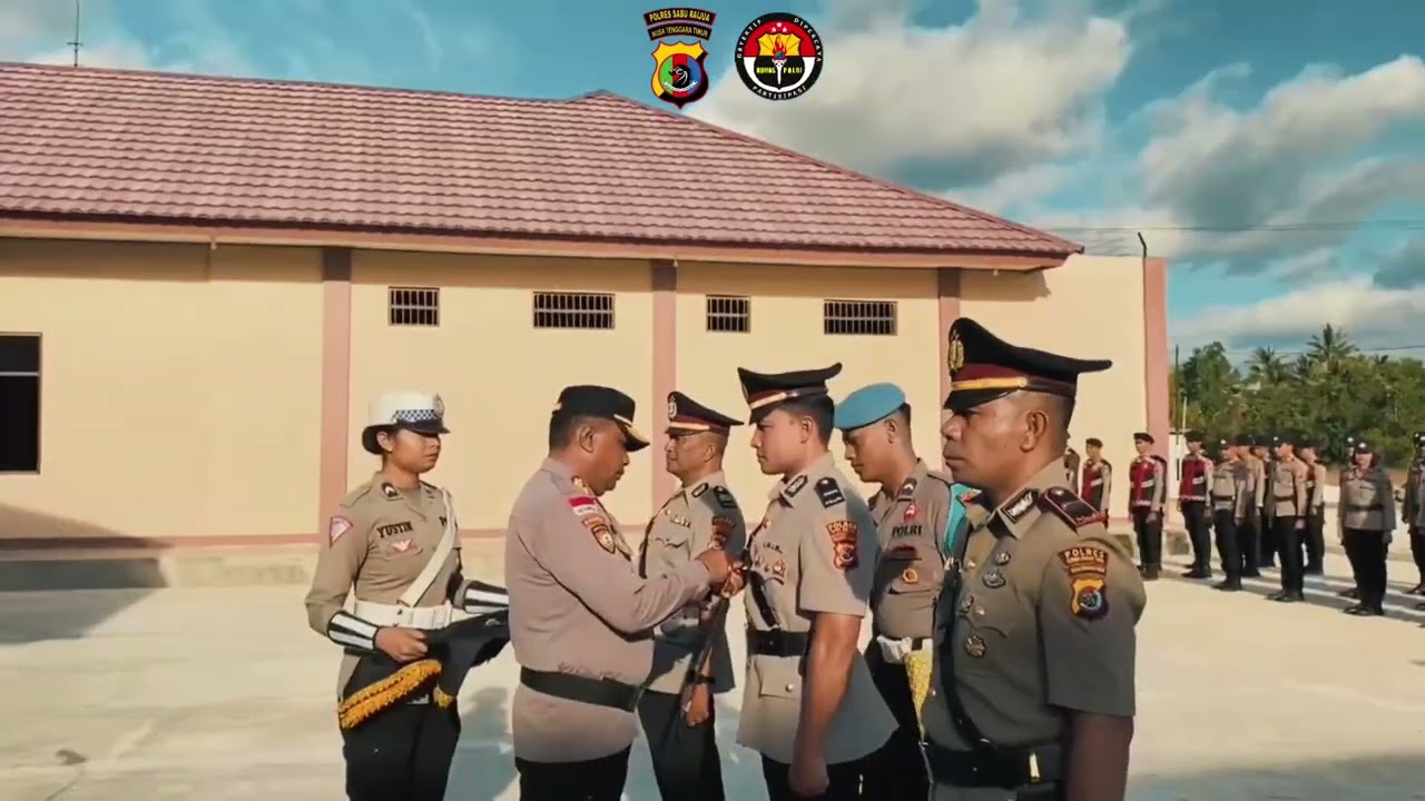 UPACARA PENGUKUHAN JABATAN KABAG SDM DAN SERAH TERIMA JABATAN KAPOLSEK SABU TIMUR