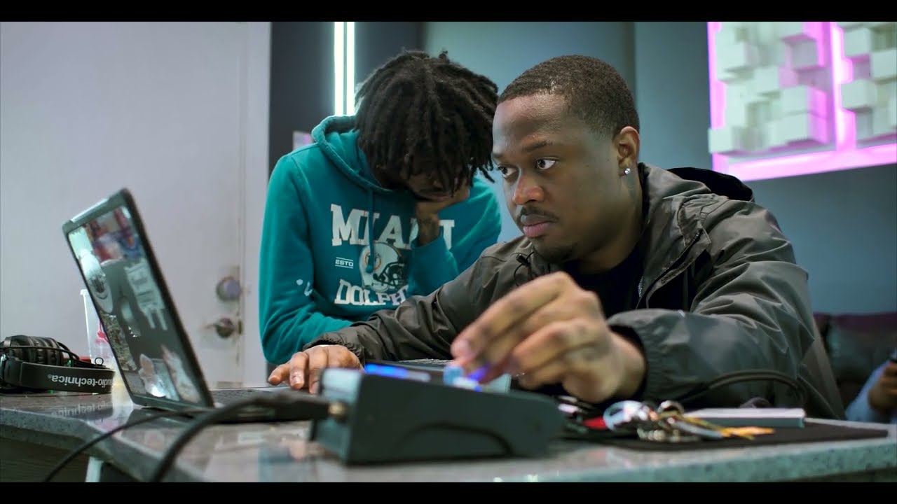 Producers Create a Beat From Scratch in Minutes | Saimakesbeats x KingNathan x Kkindsey