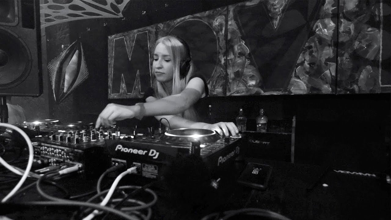Vanessa Sukowski @ MOVE - Tanzhaus West Frankfurt a.M. (23.03.19)