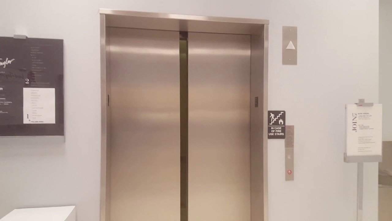 Schindler Hydraulic Elevator - Lord & Taylor Mall at Rockingham Park - Salem, NH