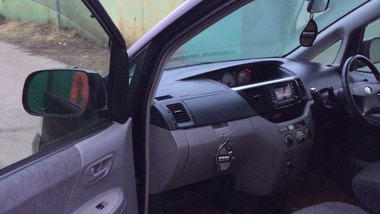 Toyota Voxy 2002  4wd за 420тыс руб