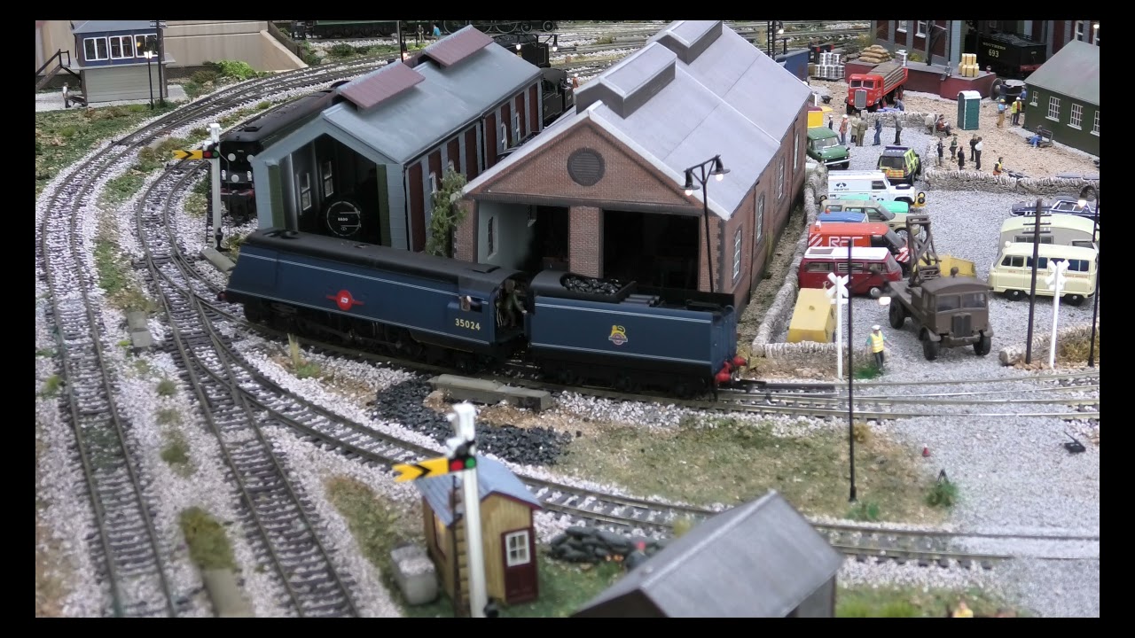 Hornby R3632 