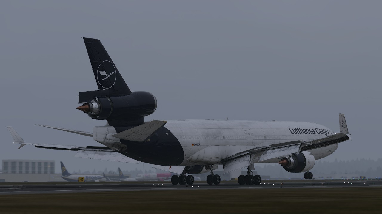 X-Plane 12 | Landing at Frankfurt-Hahn Airport with Lufthansa Cargo | Rotate MD-11F